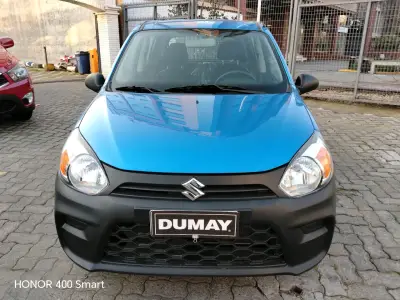 Auto compacto Suzuki azul en buen estado - miniatura 2