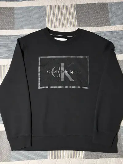 Polerón negro Calvin Klein Jeans con logo - miniatura 1
