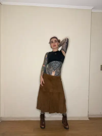 Falda Midi Marrón de Gamuza - miniatura 1