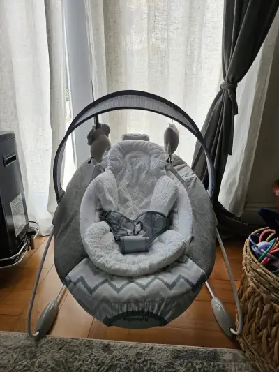 Smart Bouncer Ingenuity Silla Mecedora - miniatura 1