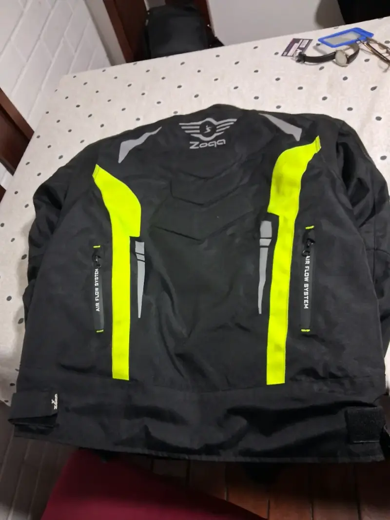Casco y chaqueta de moto Arex y Zoqa - 3