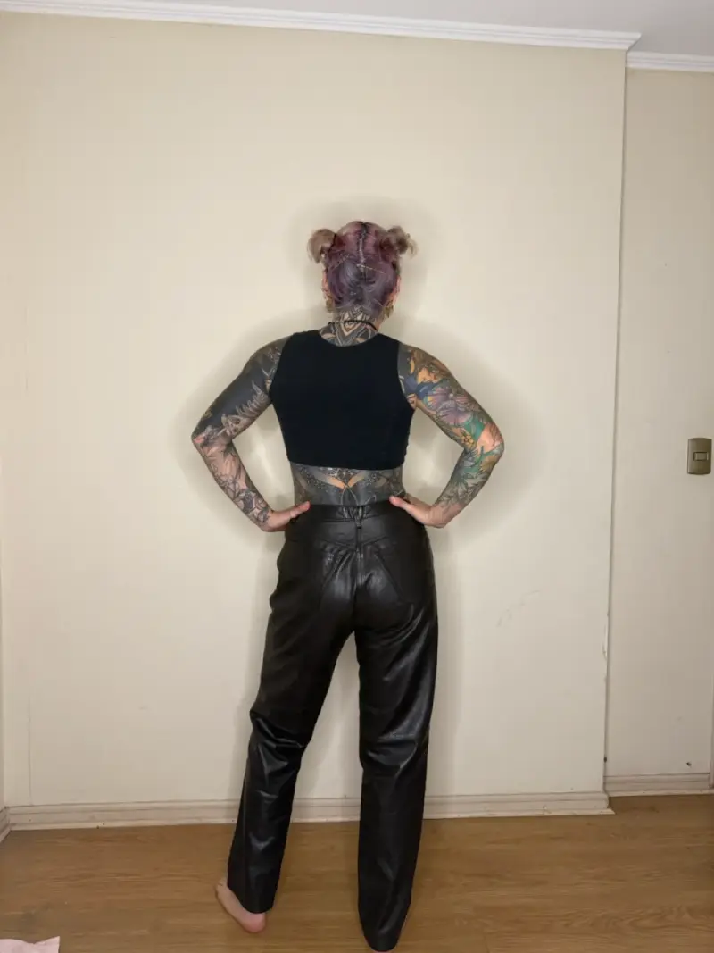 Pantalones de cuero negro - 2