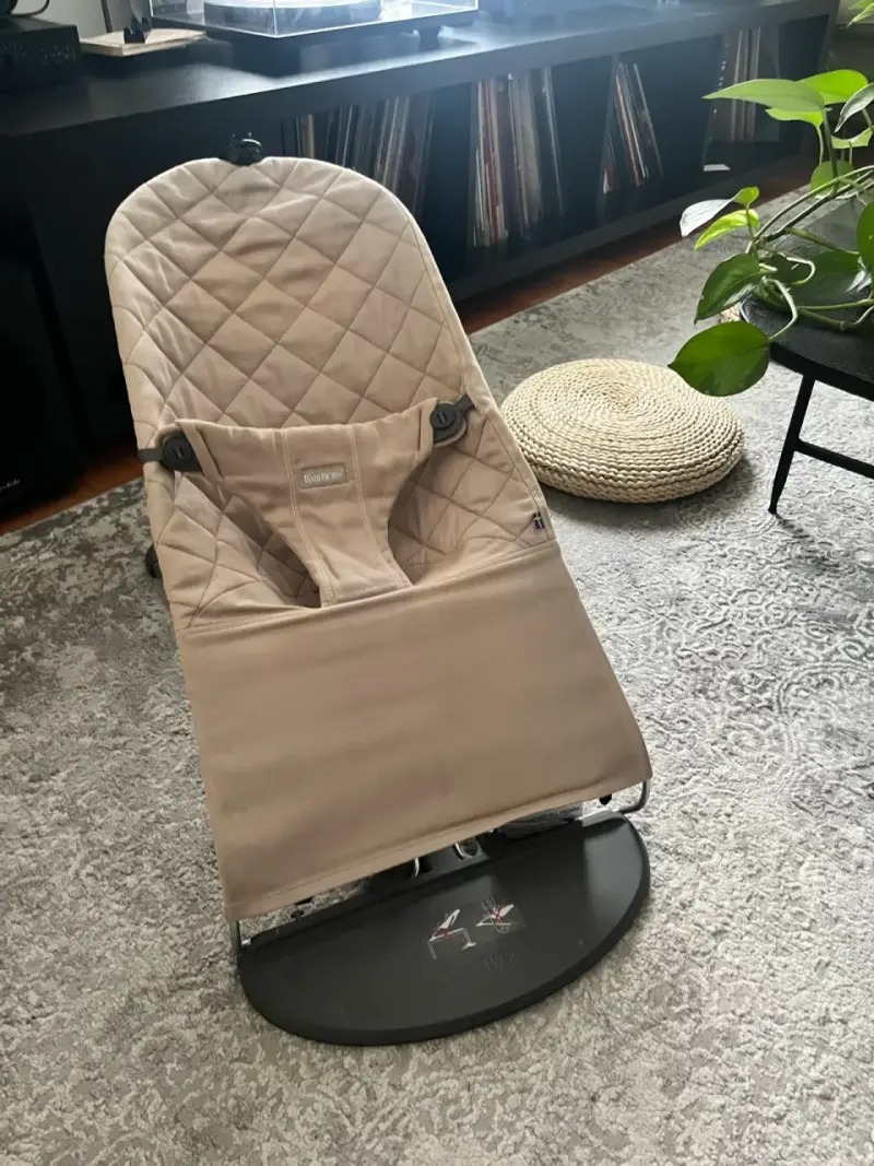 Silla mecedora BabyBjörn beige - 1