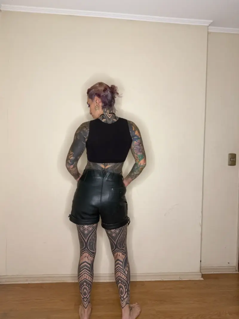Shorts de cuero negro - 4
