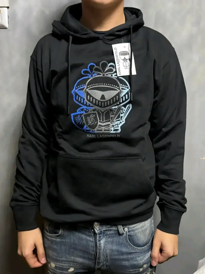 Polerón negro con diseño Karl Lagerfeld