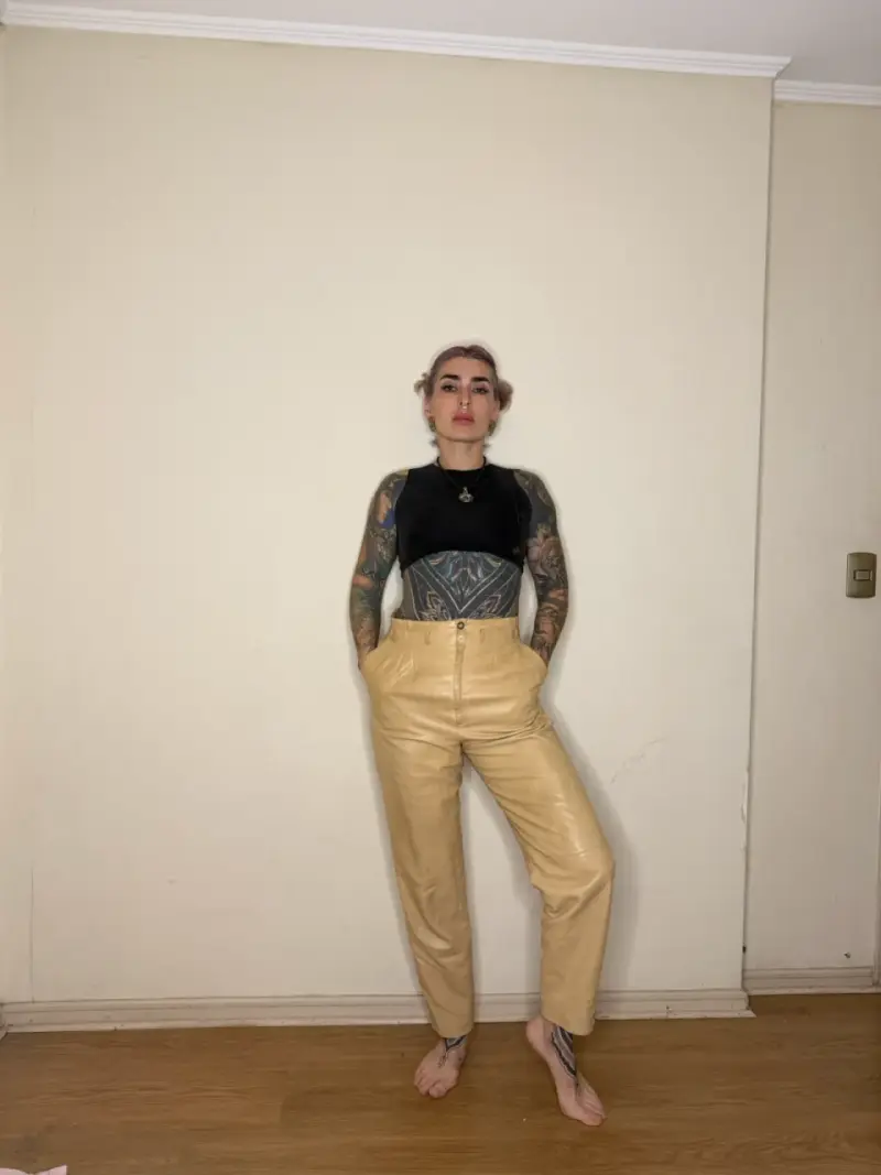 Pantalones de cuero beige - 1