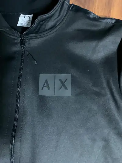 Chaqueta negra Armani Exchange con cierre - miniatura 2