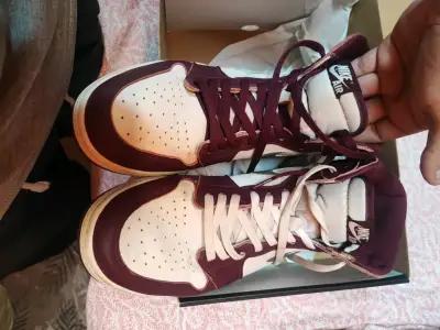 Zapatillas Air Jordan 1 Retro High OG Bordeaux - miniatura 3