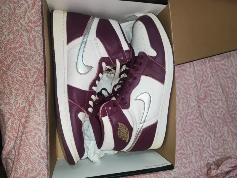 Zapatillas Air Jordan 1 Retro High OG Bordeaux - 6