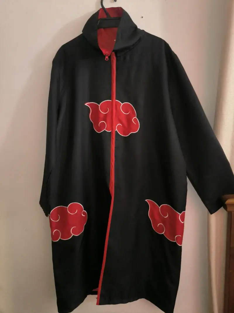 Capa Akatsuki de Naruto con Nubes Rojas Talla S - 2