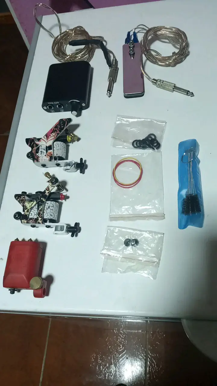 Kit de Máquinas de tattoo y Accesorios - 1