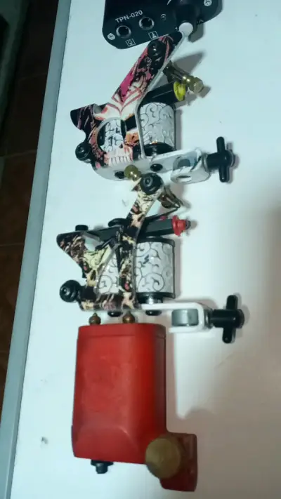 Kit de Máquinas de tattoo y Accesorios - miniatura 2