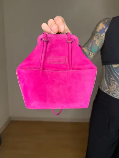 Bolso de mano fucsia de gamuza - miniatura 1