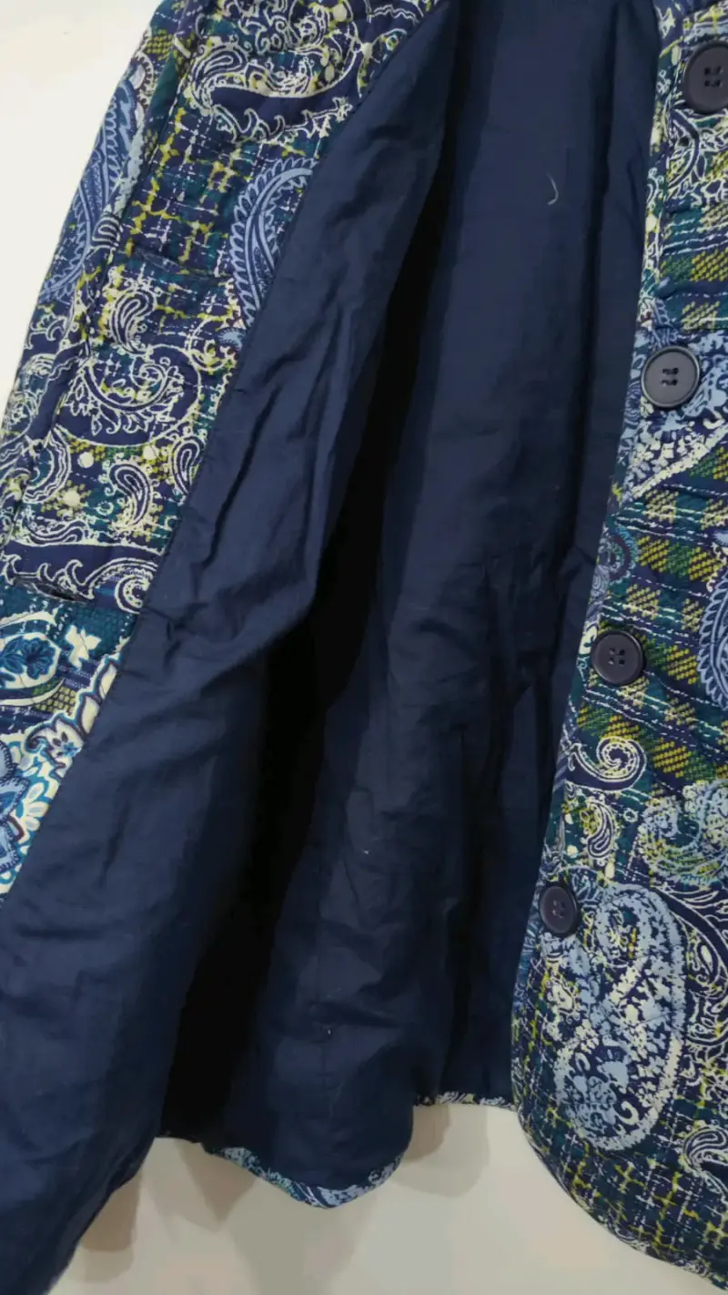 Chaqueta estampada azul talla L semi nueva - 2