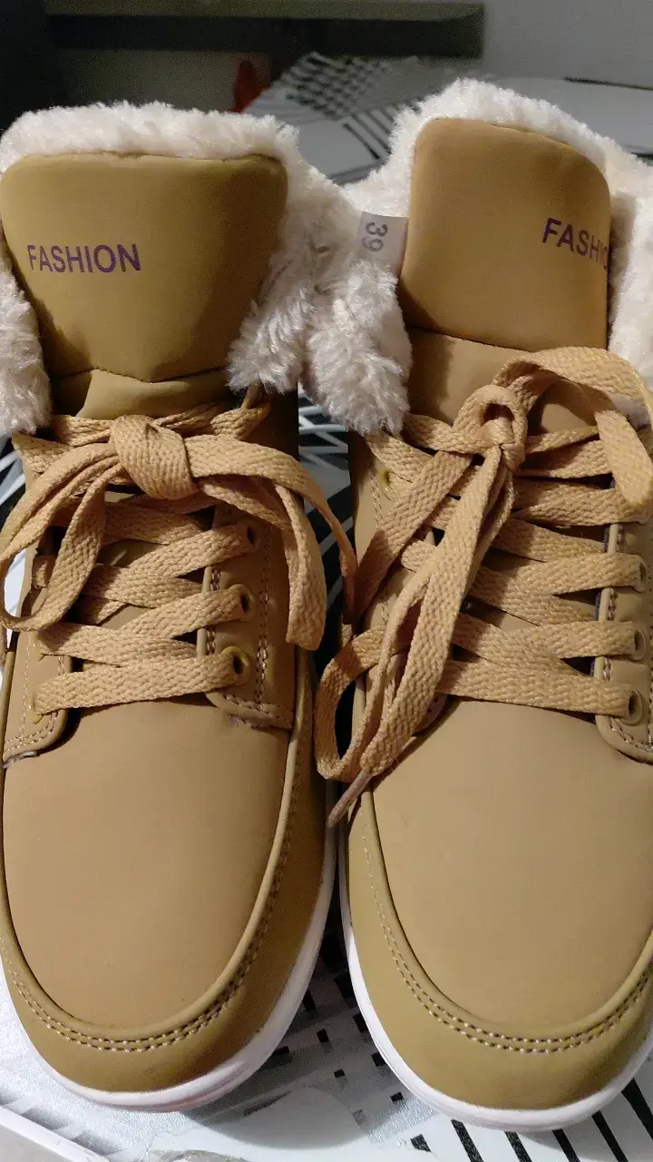 Botines de moda con forro de felpa talla 39