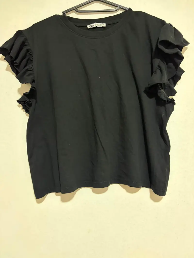 Polera de mujer con volantes en mangas - 3