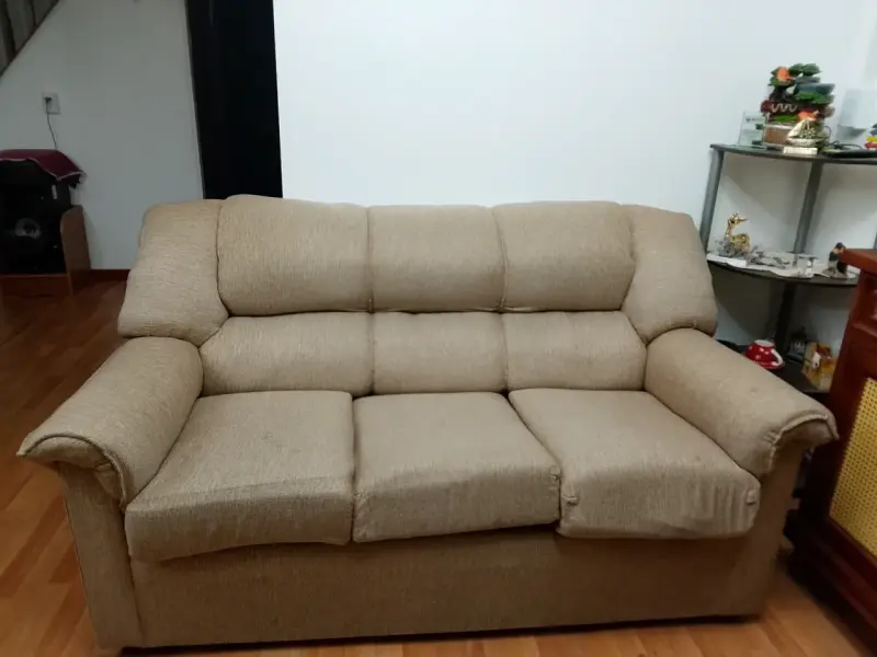 Sillón 3 cuerpos beige en buen estado - 3
