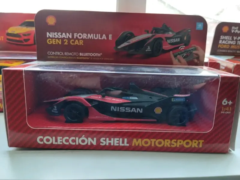 Auto a escala shell con control remoto Bluetooth - 1