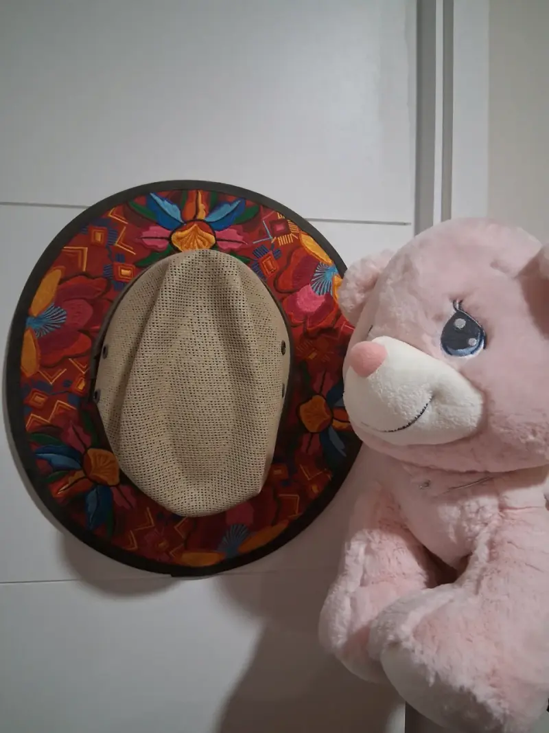 Sombrero artesanal con bordado colorido - 4