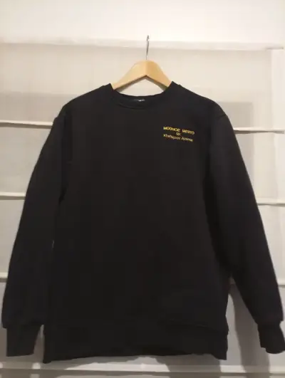 Polerón negro con capucha 'I'm Sorry' - miniatura 5