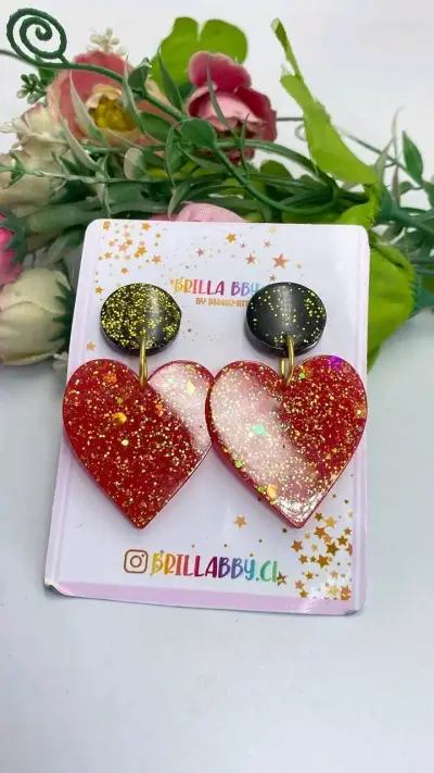 Aros colgantes de resina con diseño brillante - miniatura 3