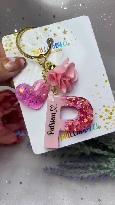 Set de lápiz y llavero personalizados con brillo - miniatura 4