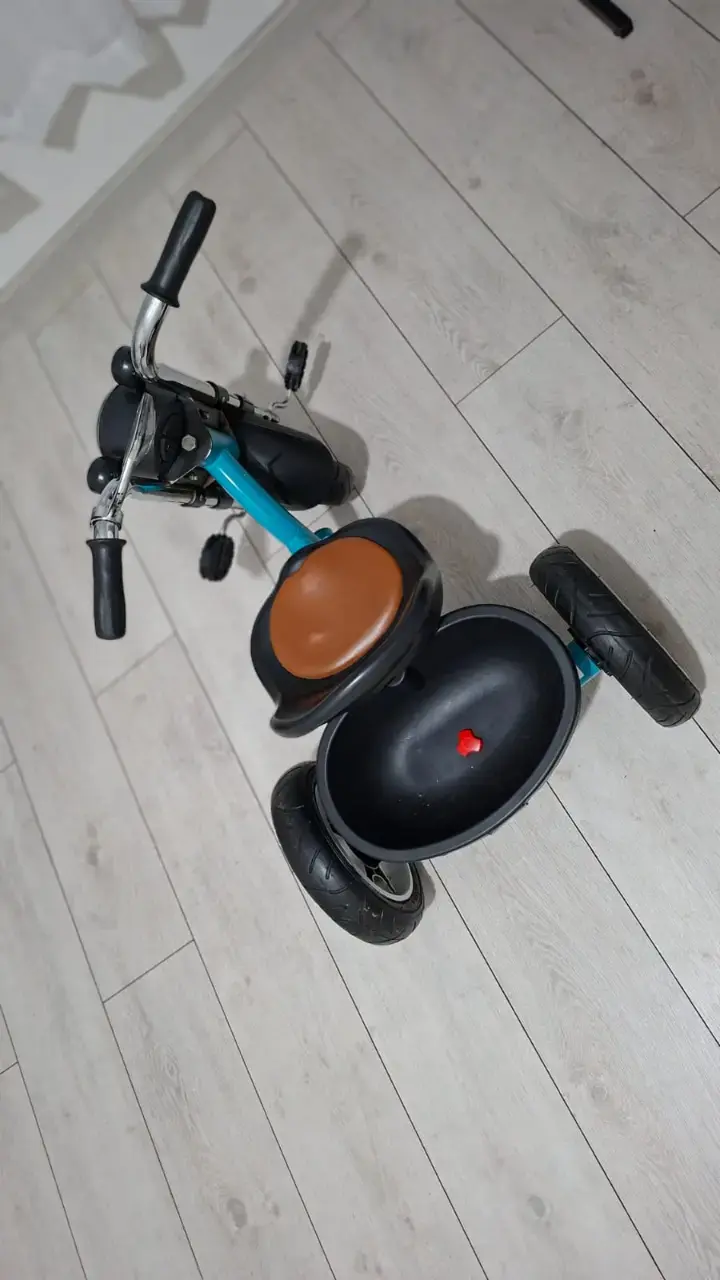 馃毑 Triciclo Voyage Hale azul con asiento c贸modo - 4