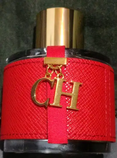 Perfume Carolina Herrera CH 100ml Usado Parcial - miniatura 1