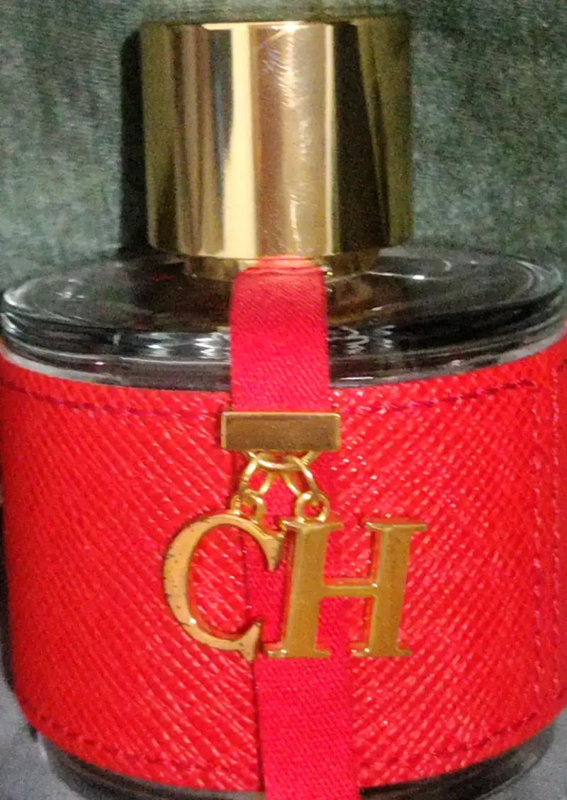 Perfume Carolina Herrera CH 100ml Usado Parcial - 2