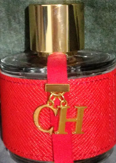 Perfume Carolina Herrera CH 100ml Usado Parcial - miniatura 2