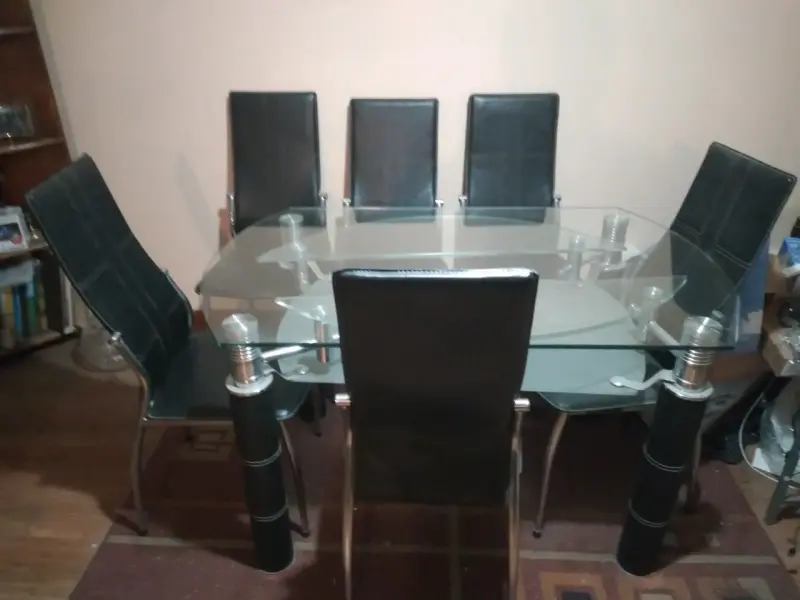 Juego de comedor de vidrio con sillas negras - 4