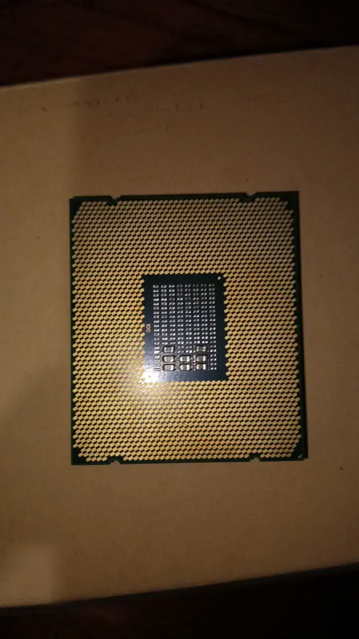 Procesador Intel Xeon E5-2650 v4 2.20GHz - 4