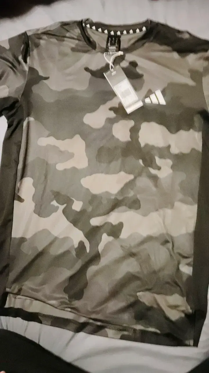 Polera deportiva camuflaje Adidas - 1