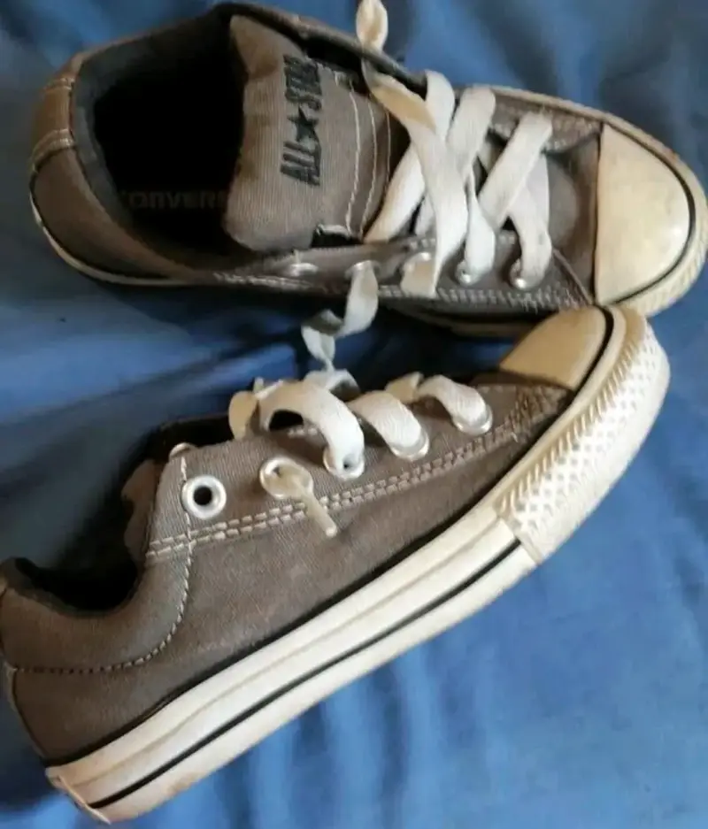 Zapatillas Converse All Star grises unisex - 2