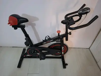 Bicicleta estática Keeling con monitor digital - miniatura 1