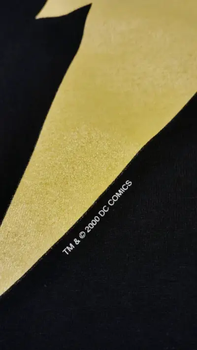 Polera Negra Black Adam DC con Rayo Amarillo Hanes - miniatura 4