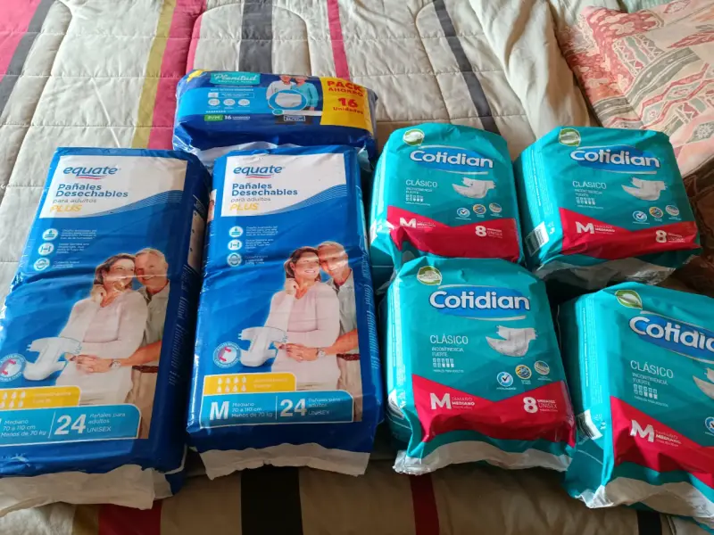 Paquetes de pañales desechables para adultos Equate y Cotidian - 2