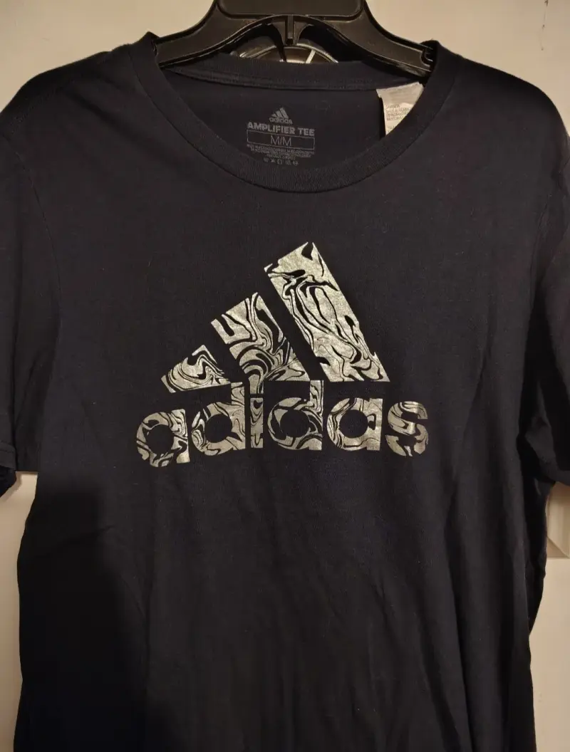 Polera Adidas Amplifier Tee negra para hombre