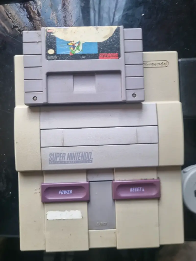Consola Super Nintendo con juego y accesorios - 1