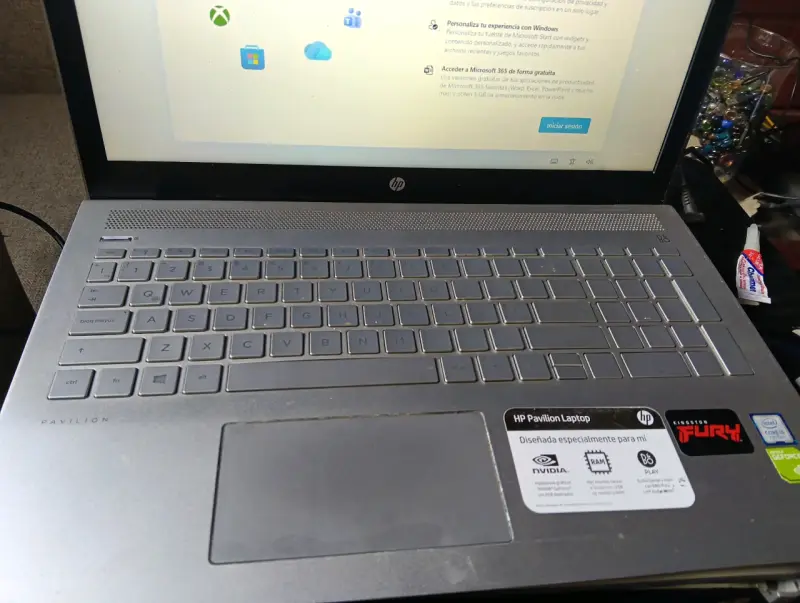 Laptop HP Pavilion con NVIDIA y RAM 8GB - 3