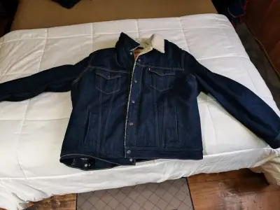 Chaqueta de Mezclilla Levi's con Forro de Borrego - miniatura 2