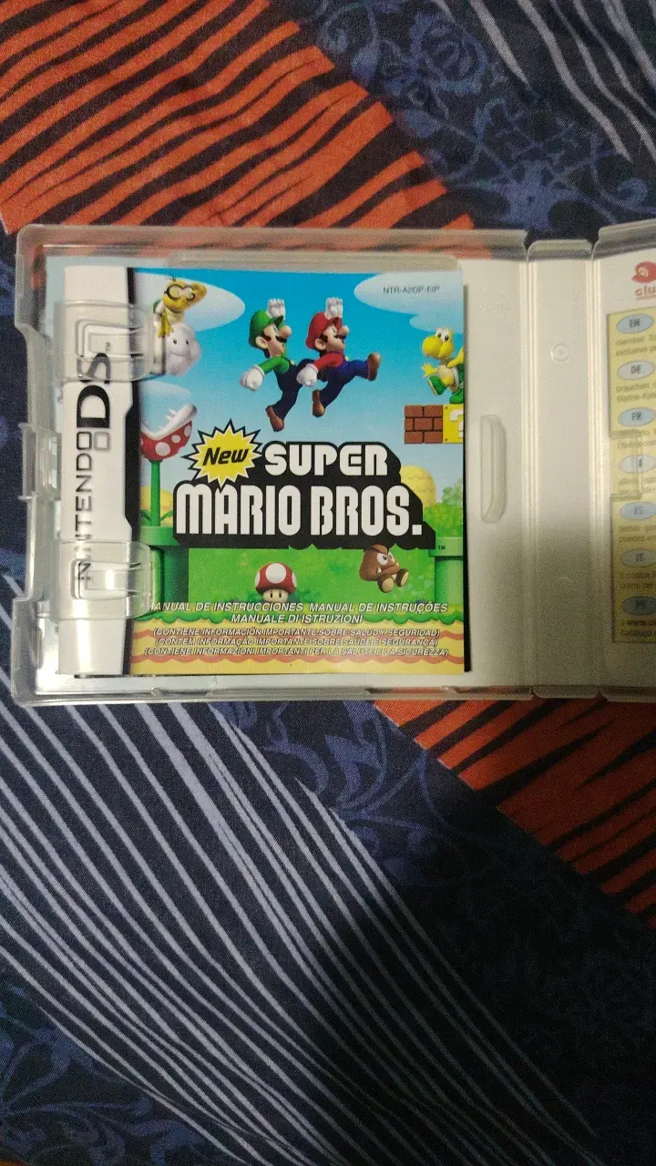 Juego New Super Mario Bros estado 10/10 - 2