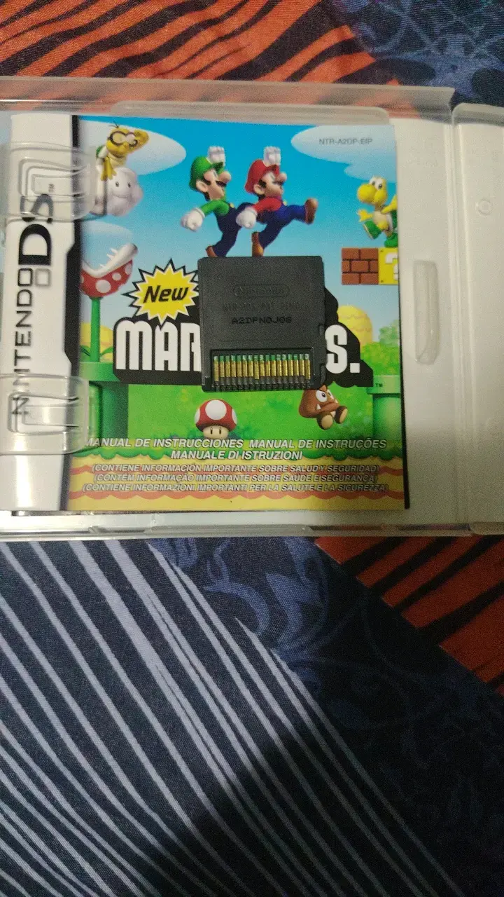 Juego New Super Mario Bros estado 10/10 - 4