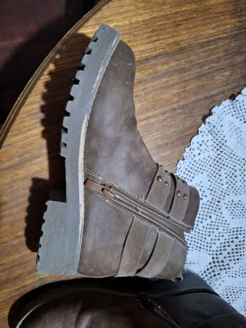 Botines de cuero marrón con hebillas - 2