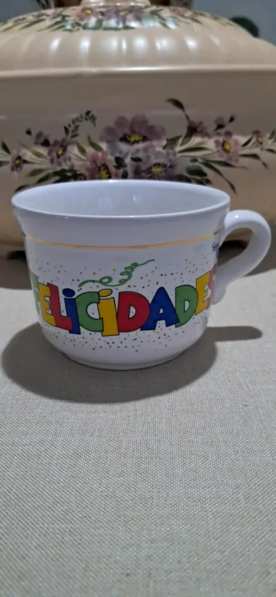 $9000 c/u tazas  años 80 compradas  tienda VILLAGE - miniatura 1