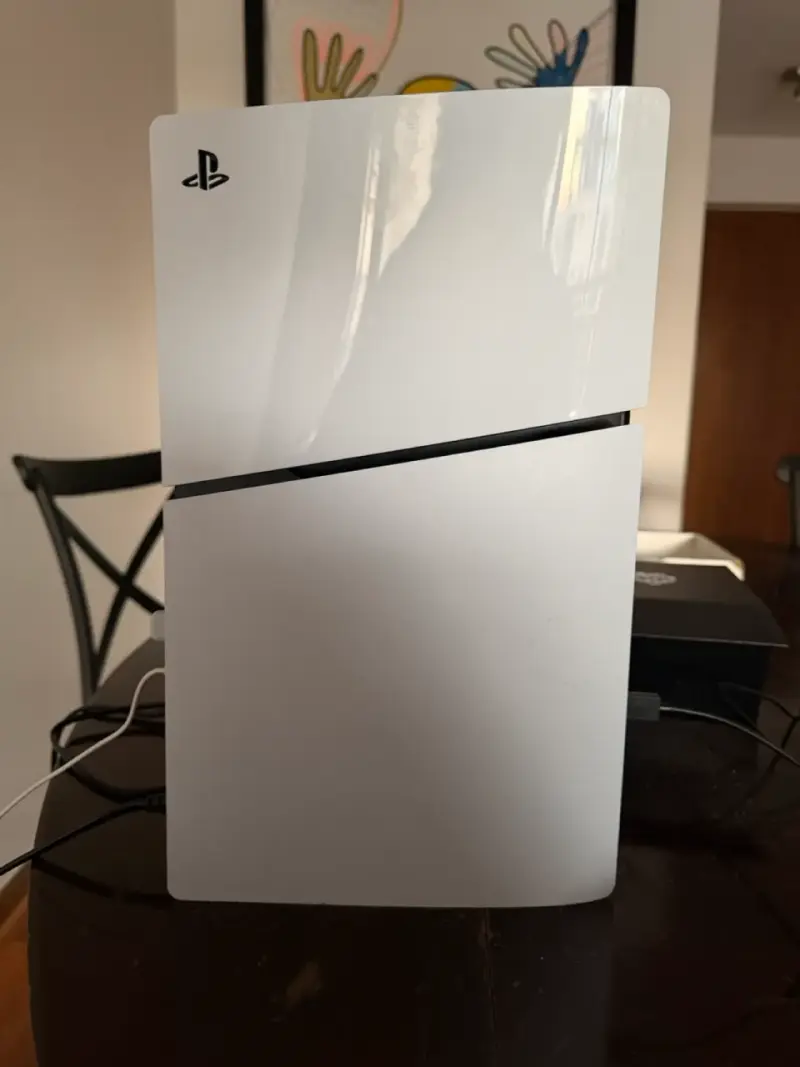 PlayStation 5 (Slim) + Audífonos Turtle Beach Stea - 3