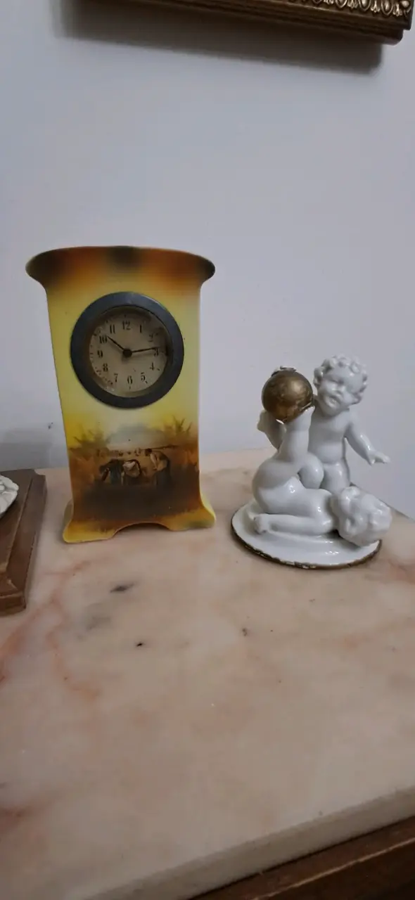 Reloj de mesa aleman siglo XIX pintado a mano - 5