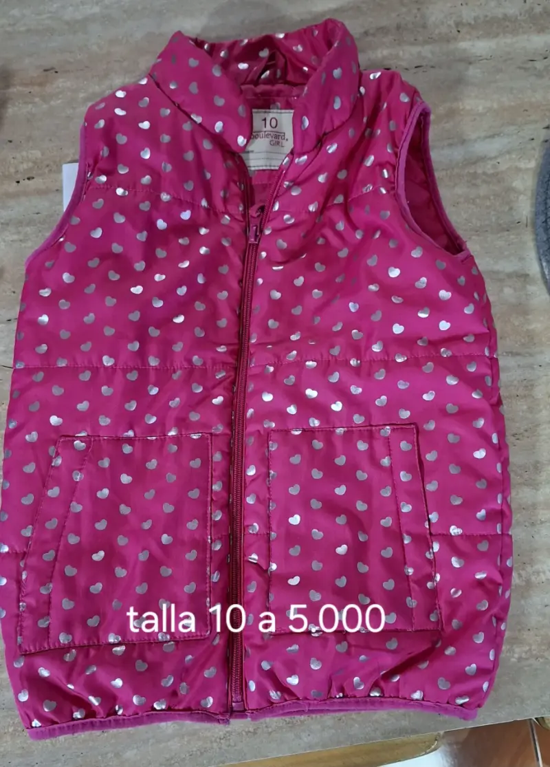 Lote de ropa infantil talla 10 con diseños variados - 4