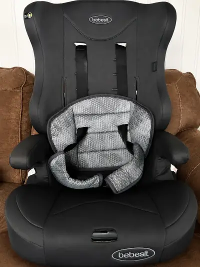 Silla de Auto Bebesit Negra con ISOFIX - miniatura 1