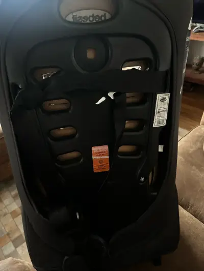 Silla de Auto Bebesit Negra con ISOFIX - miniatura 3